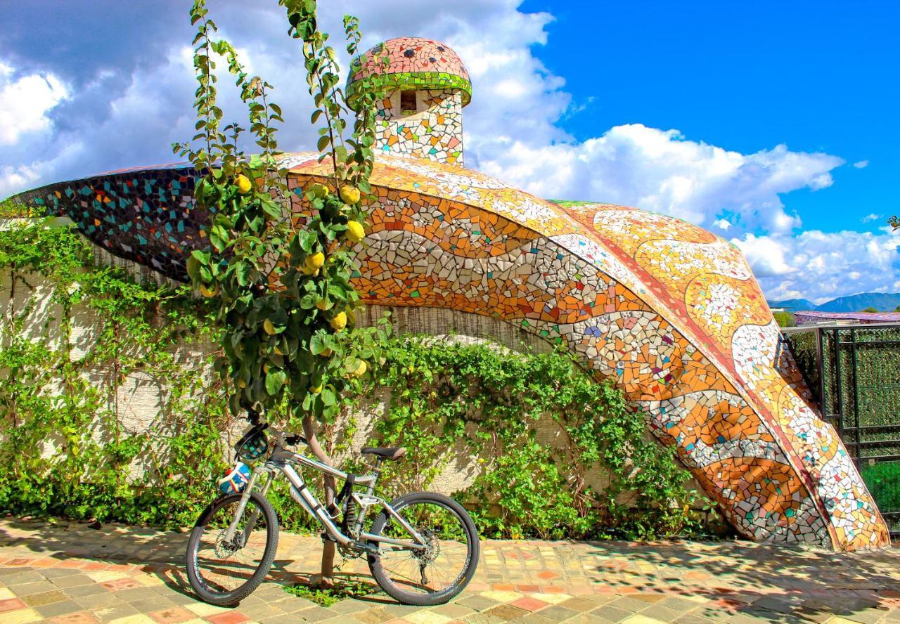Arka Art Hotel Kashar Екстер'єр фото The roof of the house