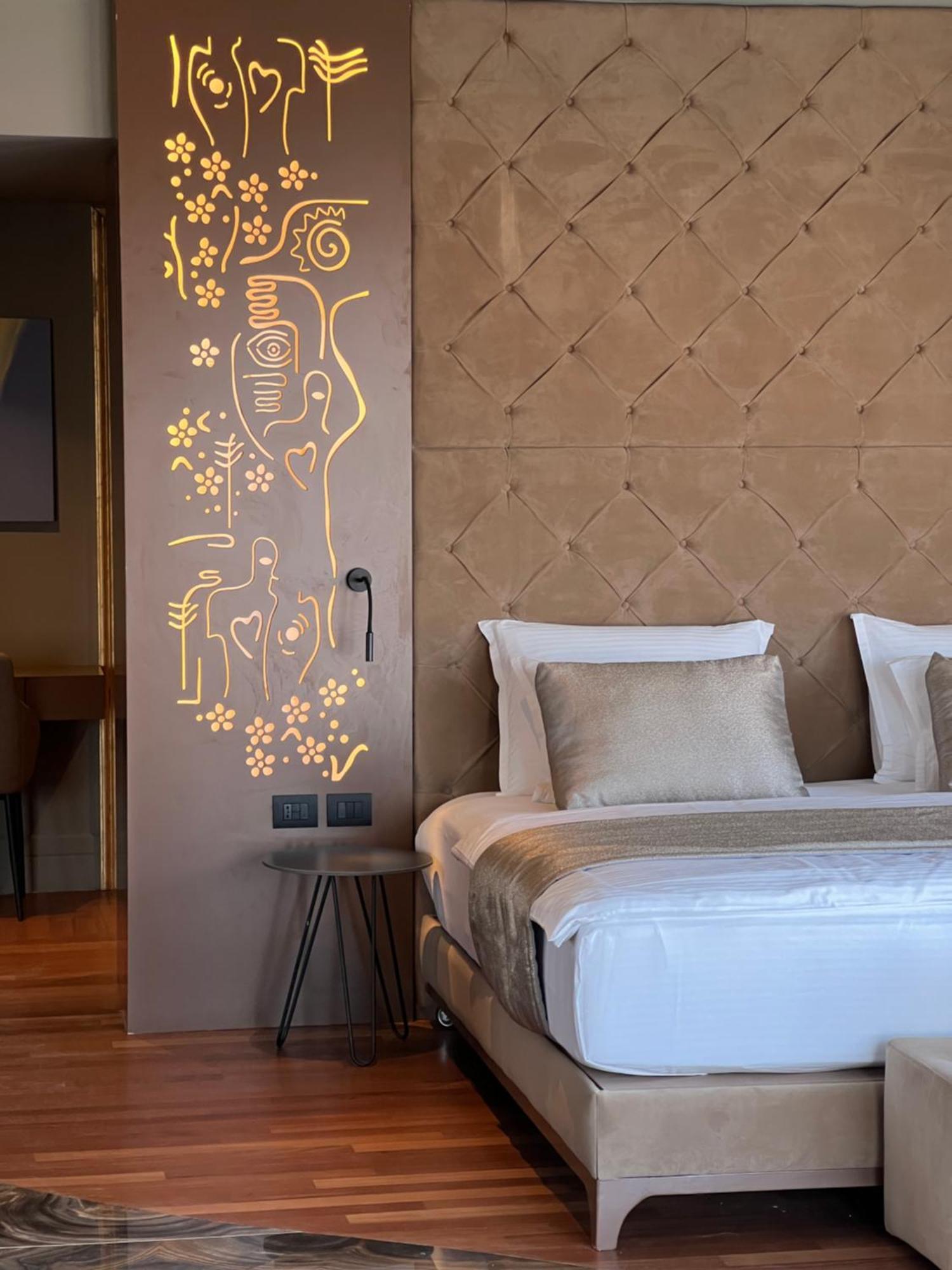 Arka Art Hotel Kashar Екстер'єр фото A wall sticker