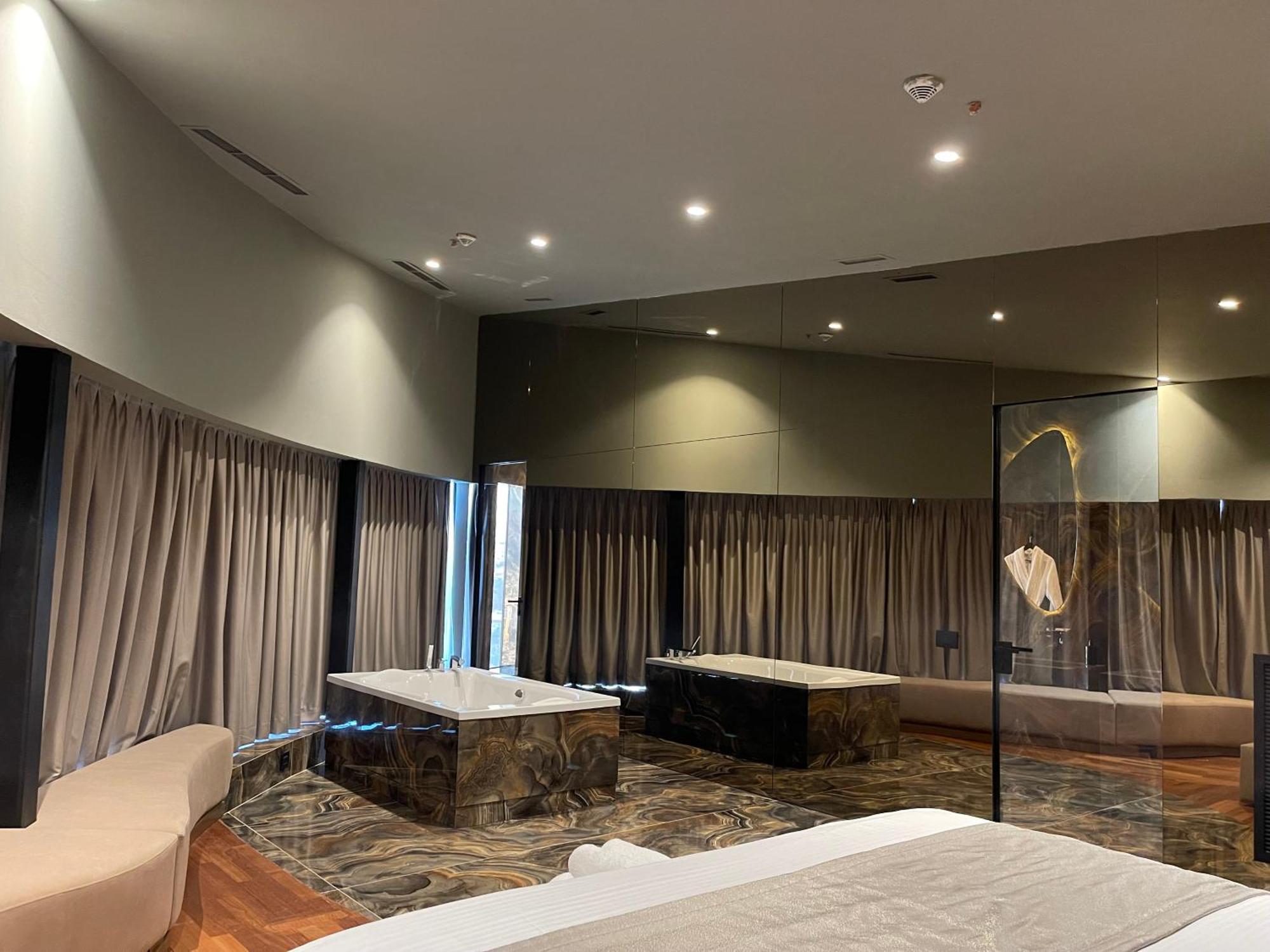 Arka Art Hotel Kashar Екстер'єр фото A suite at the hotel
