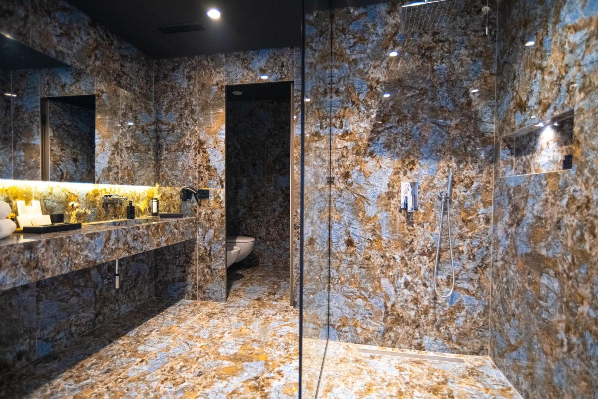 Arka Art Hotel Kashar Екстер'єр фото Bathroom in the hotel