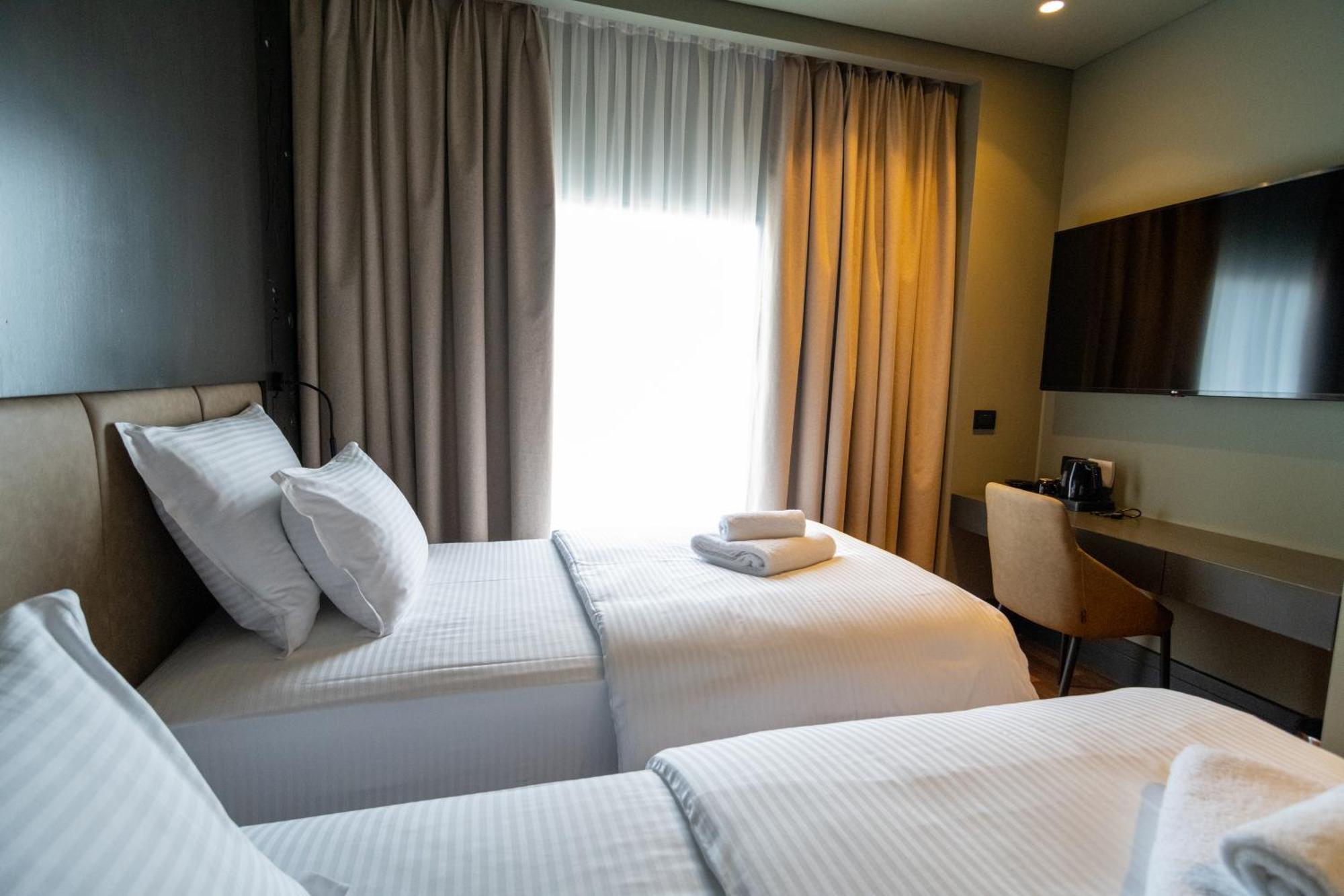 Arka Art Hotel Kashar Екстер'єр фото A room at the hotel